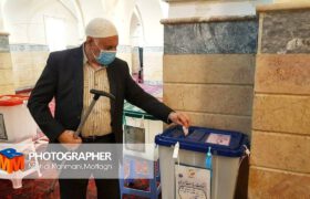 گزارش تصویری از حضور پرشور شهروندان شهرستان قوچان در پای صندوق های رای